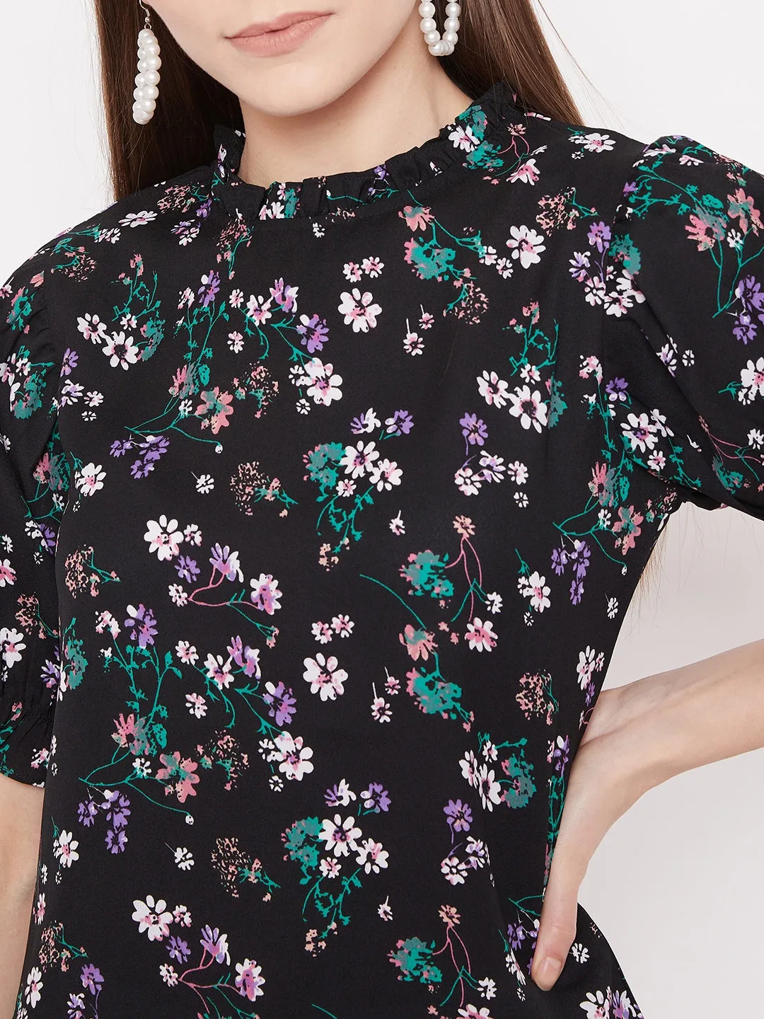 Berrylush Women Black Floral Print Regular Fit Top