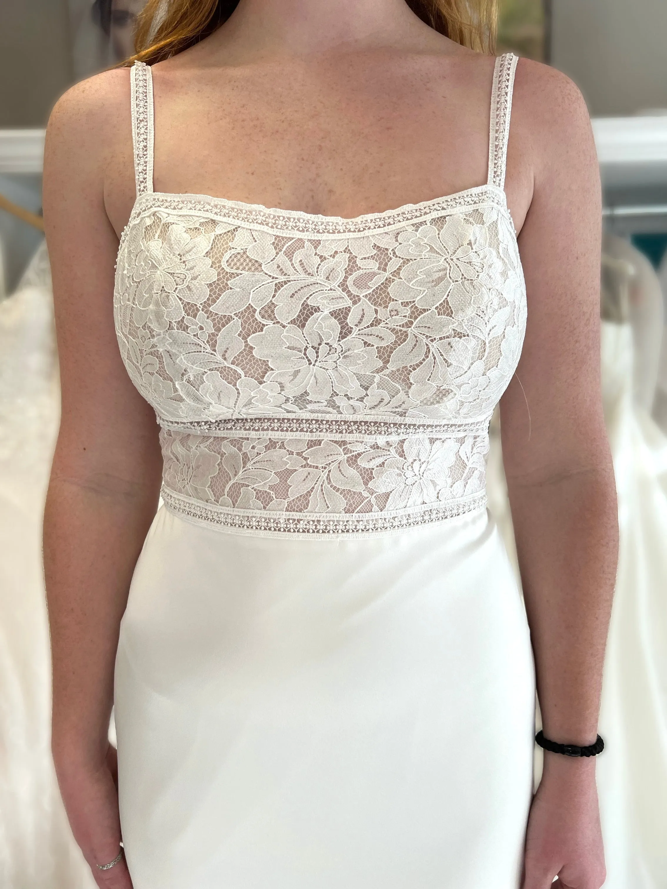 Paloma Blanca 4887 Wedding Dress Sample