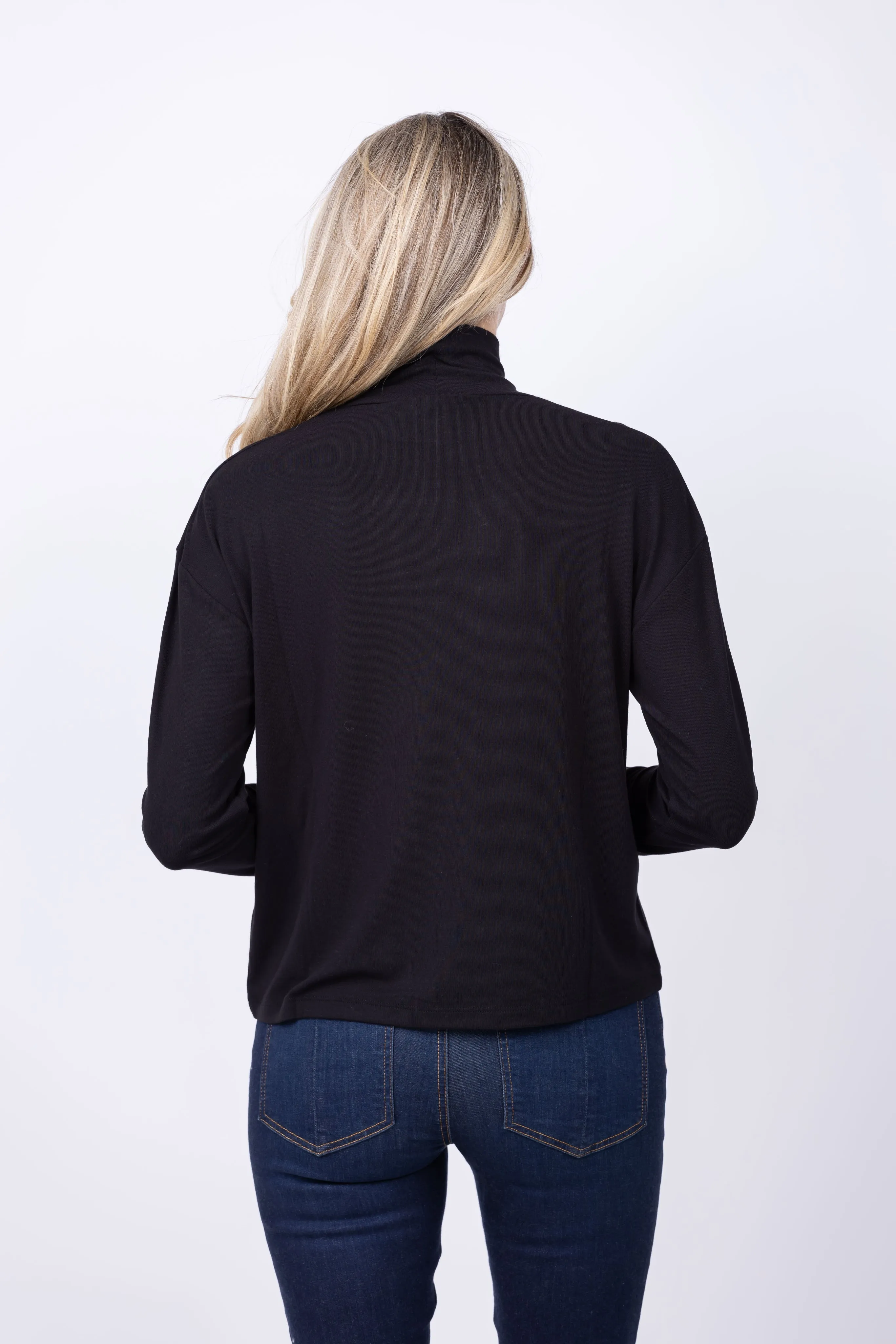 Vince Relaxed Long Sleeve Turtleneck in Black